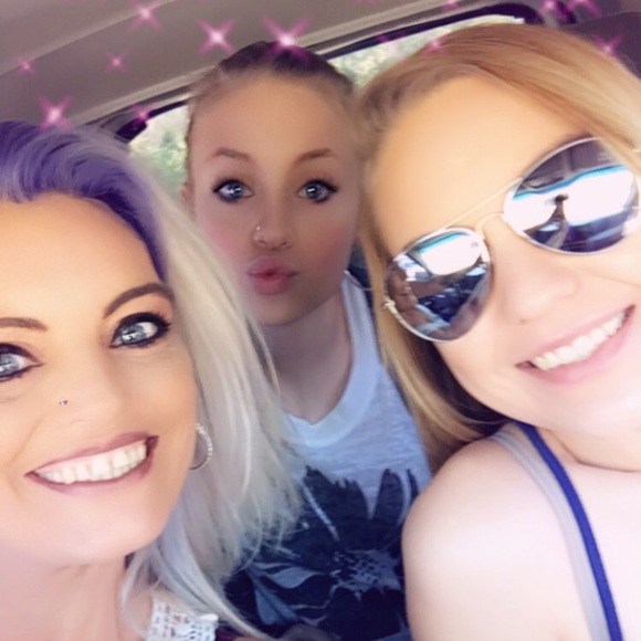 Meet your Posher, Jennifer - Picture 8 of 8